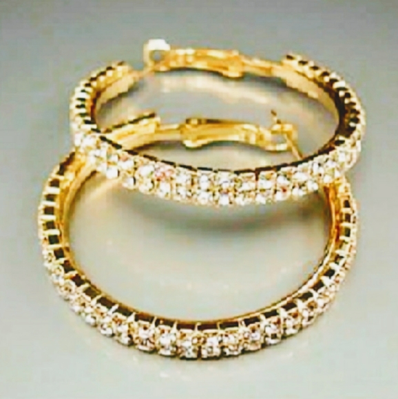 SALE! 5⭐Rated ✨Bold Diamante Gold Hoop Earrings - Picture 6 of 6